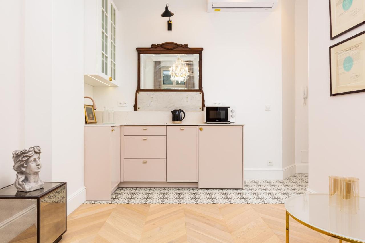 Lux Studio Kamienica Noakowskiego 16 By Noclegi Renters Warsaw Luaran gambar